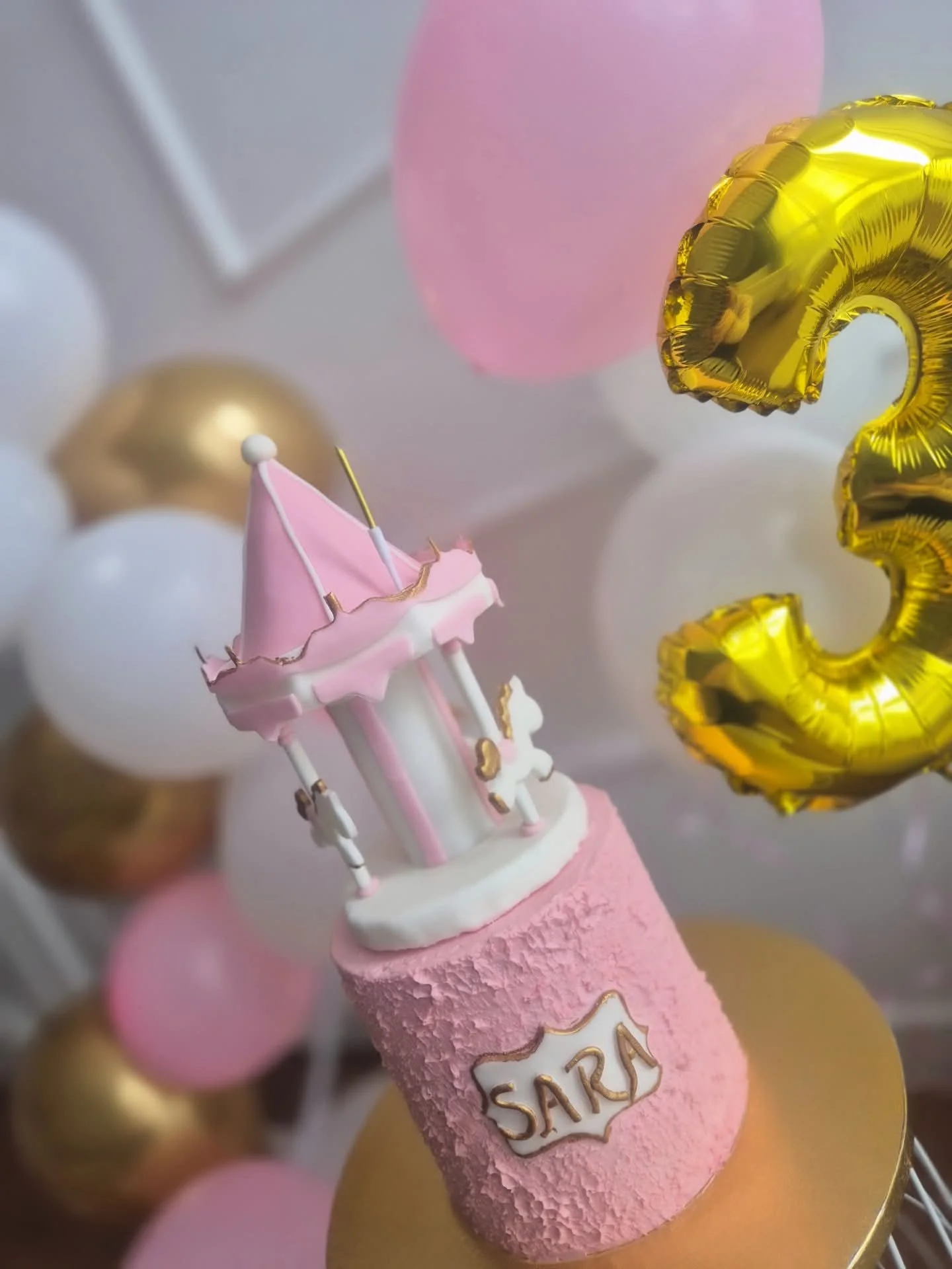 Gâteau rose carousel